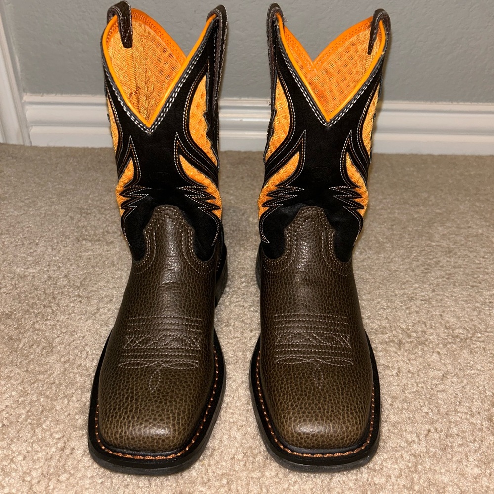 Ariat Boys’ Venttek Western Work Boots - Broad Square Toe